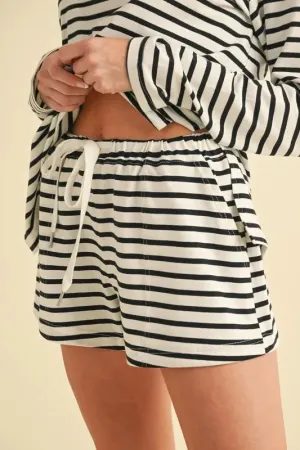 Aemi Co Drawstring Contrast Striped Shorts