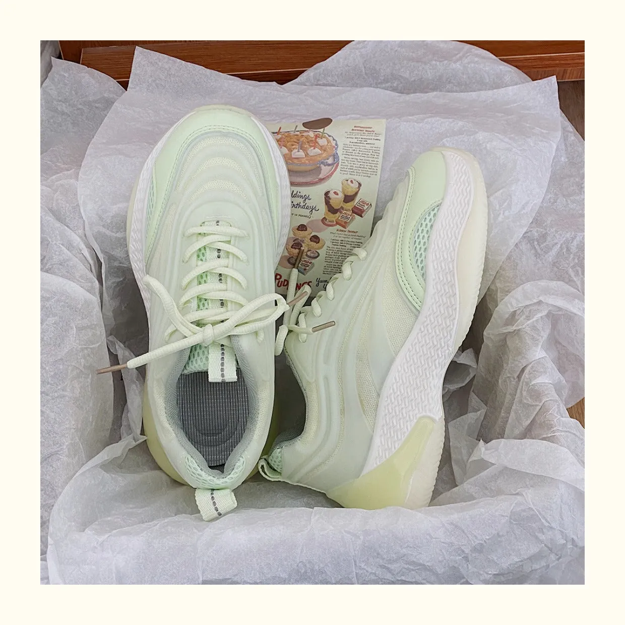 Steeve Flat Contrast Color Air Sneakers