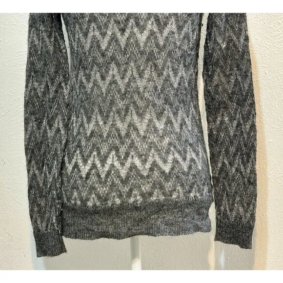 Theory Jivana Wenge Size M Sheer Baby Alpaca Wool Gray Sweater Luxury Staple
