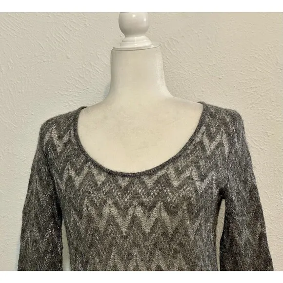 Theory Jivana Wenge Size M Sheer Baby Alpaca Wool Gray Sweater Luxury Staple